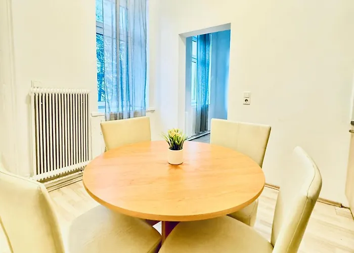 Modern Private In 3br Near Fac Platz דירה *