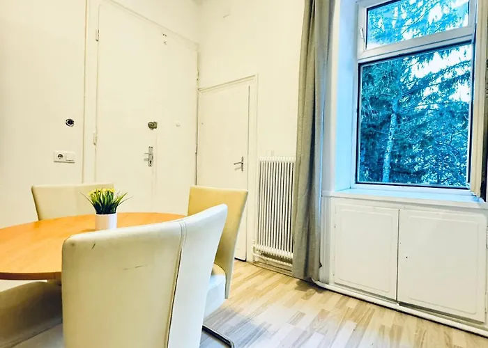 Modern Private In 3br Near Fac Platz דירה *